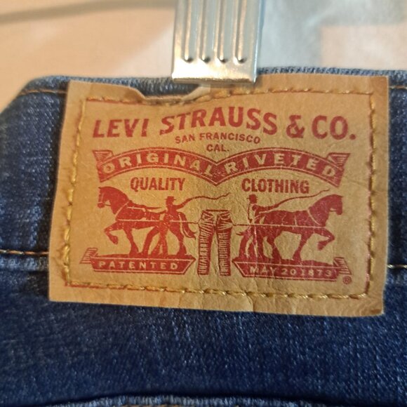 Levi's Blue‎ Bermuda Shorts Cotton Blend Size 33 Zip Solid Denim Women's - Picture 5 of 12